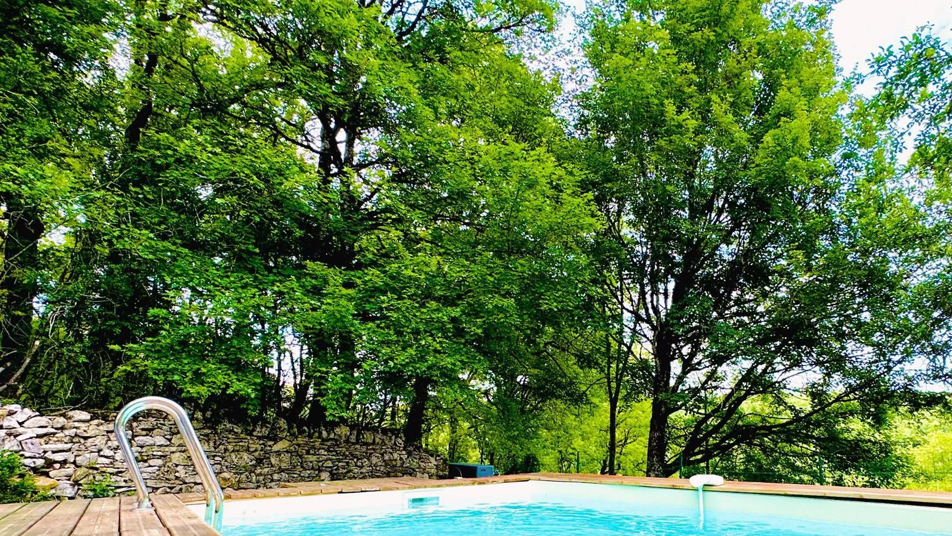 Country house La Combe Aux Oiseaux Guest House Villefranche-de-Rouergue France